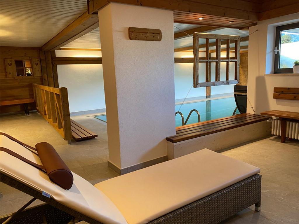Haus Jaeger Ferienwohnungen Mit Indoor-Pool Inkl. Chiemgaukarte Ruhpolding Exterior foto