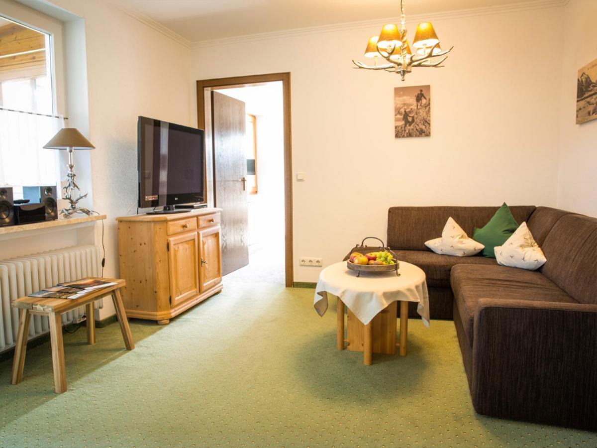 Haus Jaeger Ferienwohnungen Mit Indoor-Pool Inkl. Chiemgaukarte Ruhpolding Exterior foto